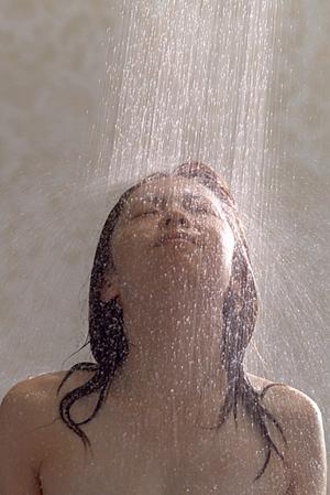 パッチリ二重になるための整形手術なら